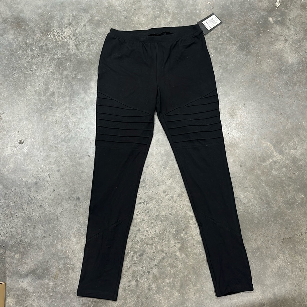 Girls black leggings